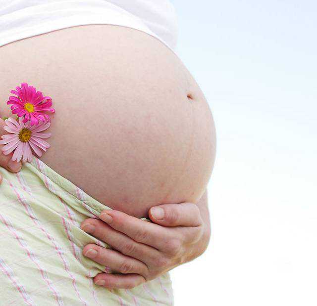 哺乳期女性来月经时奶量会减少吗?